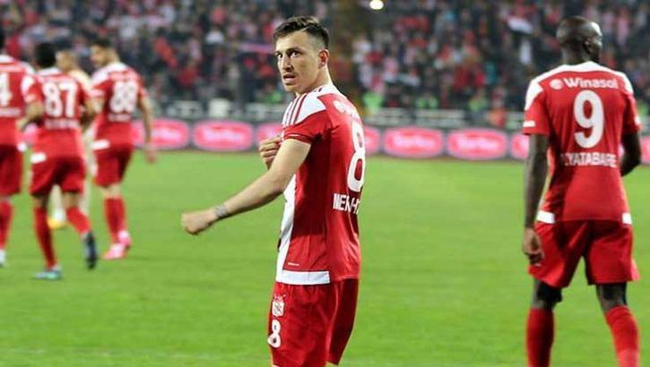 Mert Hakan Yandaş'ın menajerinden flaş transfer açıklaması