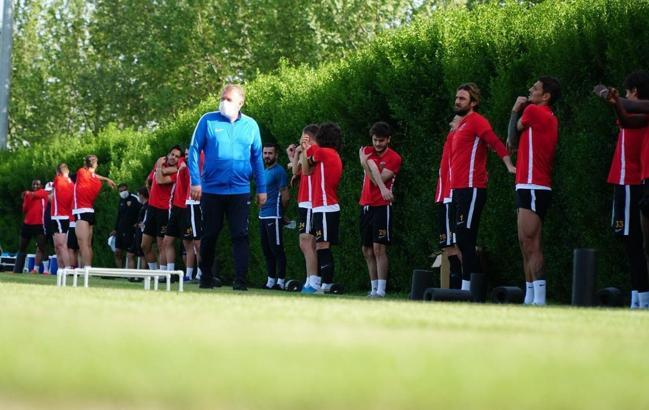 Robert Prosinecki: Zaman daralıyor ve işi sıkı tutmamız gerekiyor