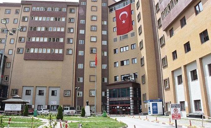 11 günlük bebeğin corona virüs testi pozitif çıktı, 25 kişi karantinaya alındı