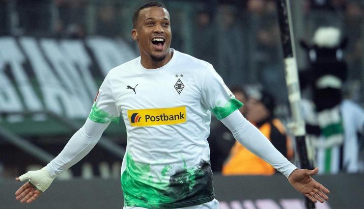 İngiliz devlerinin Alassane Plea yarışı