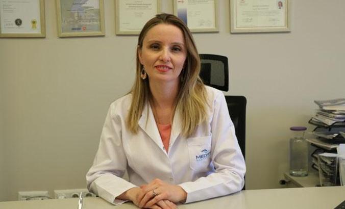 Evde bilgisayar başında çalışanlara postür (duruş) uyarısı