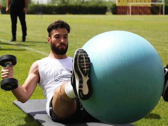 Kayserispor çift idmanla çalışmalarına devam ediyor