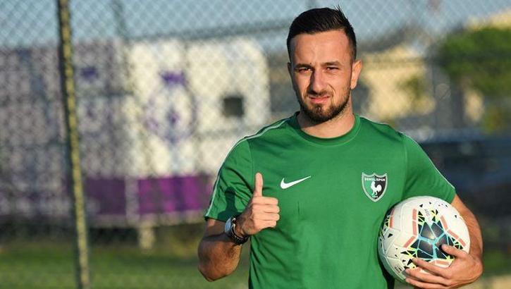 Sedat Şahintürk, Sergen Yalçın'a seslendi: Beşiktaş forması altında kalmak istiyorum