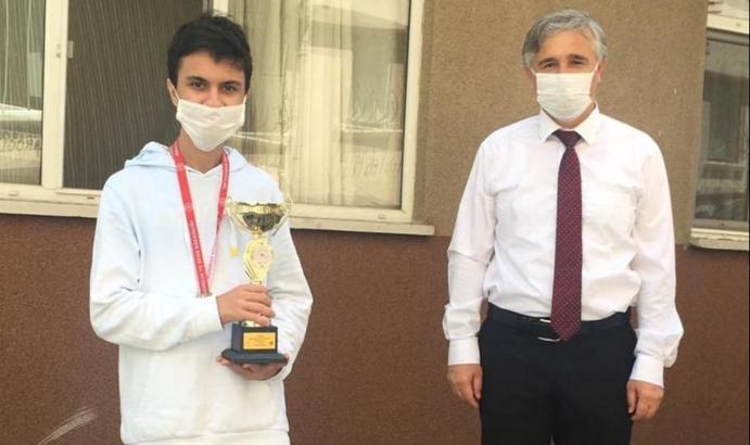 Satrançta kapıya teslim ödül töreni