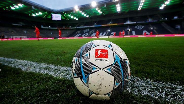 Bundesliga'da maçlar iki ay sonra kaldığı yerden