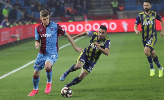 Trabzonspor - Fenerbahçe maçında formalar karıştı