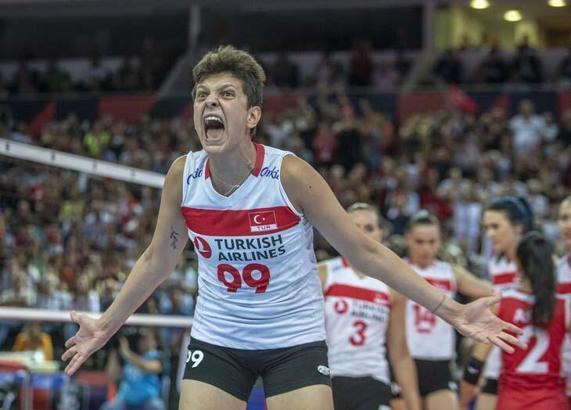 VakıfBank, Ebrar Karakurt'un THY Spor Kulübü'ne kiralandığını açıkladı