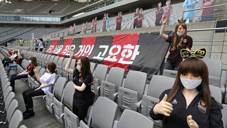 Tribünleri 'şişme mankenler' ile dolduran FC Seoul'den özür