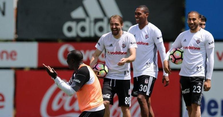 Son dakika | Beşiktaş'a transfer müjdesi! Eski yıldızlar dönmek istiyorlar