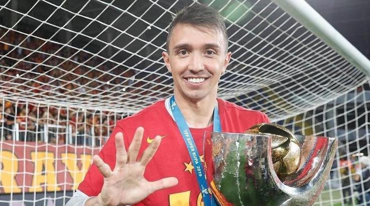 Son dakika! Galatasaray Muslera ile sözleşme yeniledi