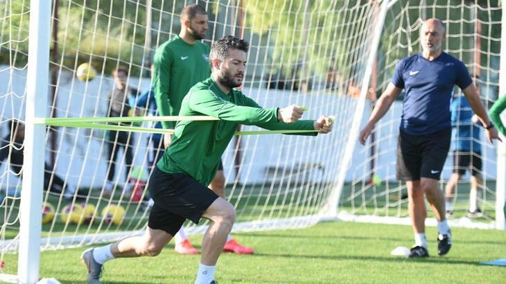Denizlispor antrenmanlara devam ediyor