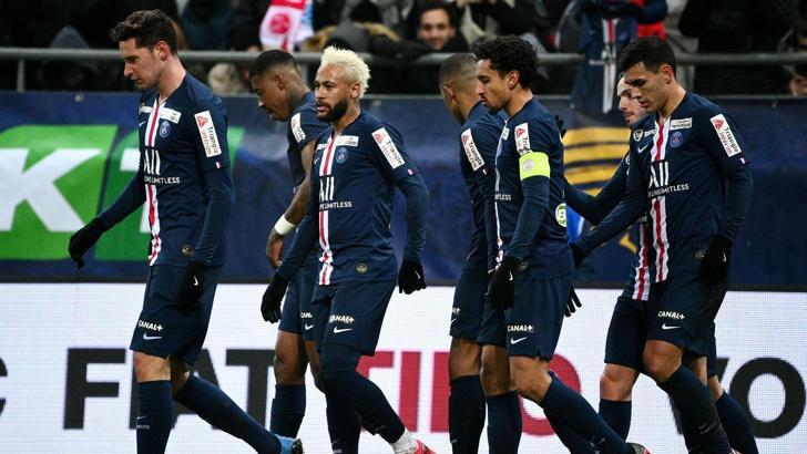 PSG şampiyonluğunu sağlık çalışanlarına adadı