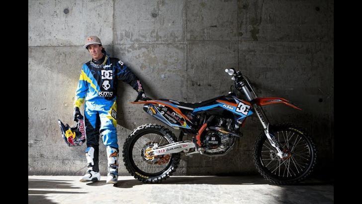 Robbie Maddison, Ege Denizi'nde motosiklete bindi