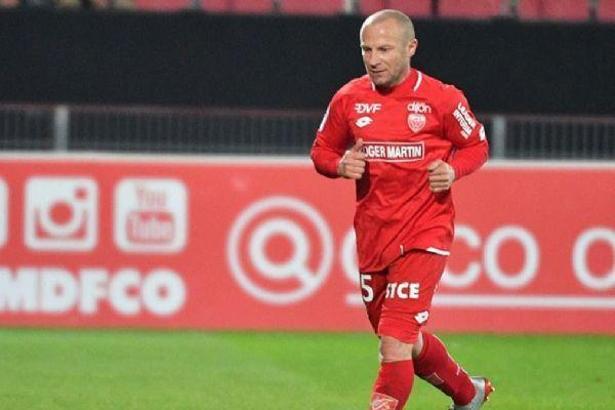 Fransız futbolcu Balmont, kariyerini sonlandırdığını açıkladı