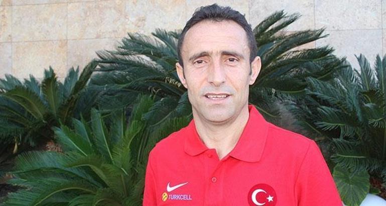 Osman Çakmak, antrenörlük alanında kendisini Denizlispor'da geliştirecek
