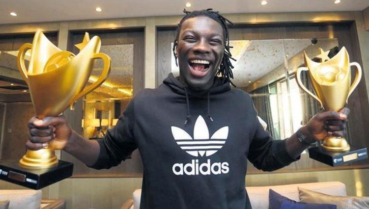 Gomis sessizliğini bozdu: Gitmemi onlar istedi!