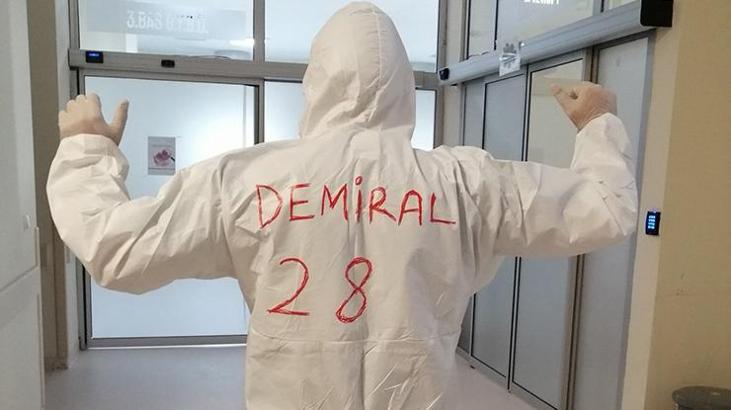 Milli futbolcu Merih Demiral'dan sağlık çalışanlarına destek