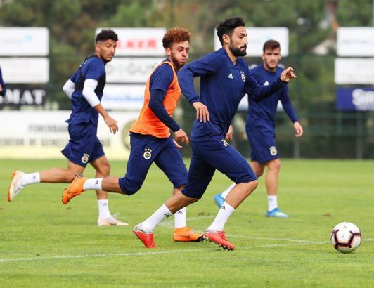 Fenerbahçe, günü çift idmanla geçirdi