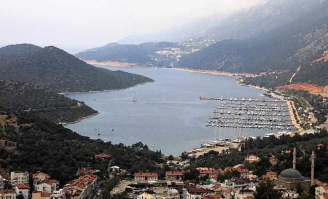 Kaş Belediye Başkanı Ulutaş: Bu süreçte vaka görülmeyen ilçemize gelmeyin