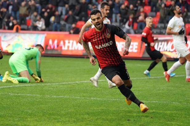 Güray Vural: Trabzonspor'un şampiyon olmasını çok istiyorum