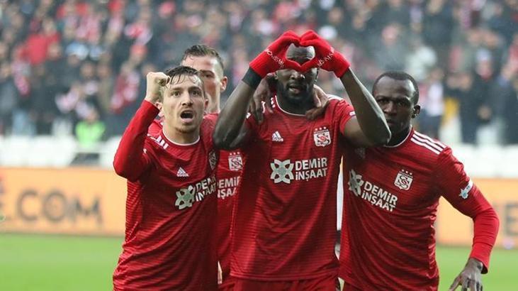 Son Dakika | Galatasaray Mert Hakan ve Emre Kılınç'tan sonra bir Sivassporlu daha istiyor