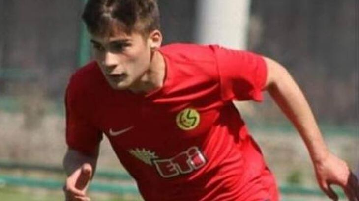 SON DAKİKA! Eskişehirspor'un genç futbolcusu Kaan Öztürk hayatını kaybetti