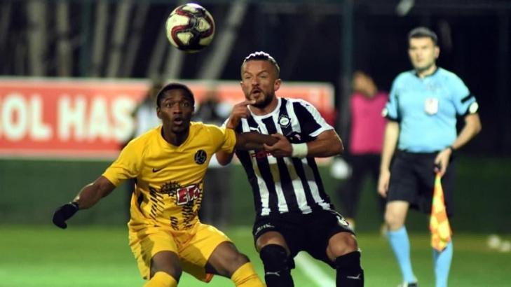 Altay'da Özgür'ün yeri garanti