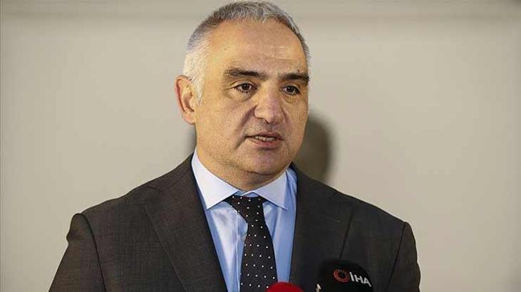 Bakan Ersoy 'Evde Kal Zinde Kal' video konferansında sporcularla buluştu