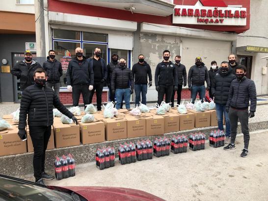 Eskişehirsporlu taraftarlar ihtiyaç sahiplerinin yardımına koştu