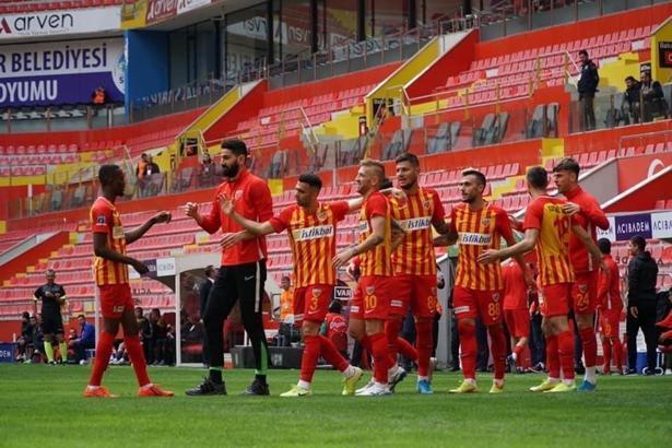Kayserispor'da oyunculara ödeme yapıldı