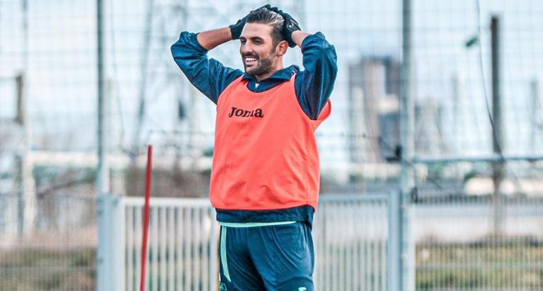 Umut Meraş'tan okullarına gidemeyen öğrencilere destek