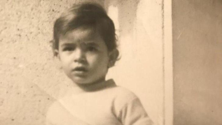 Acun Ilıcalı, çocukluk fotoğrafını paylaştı