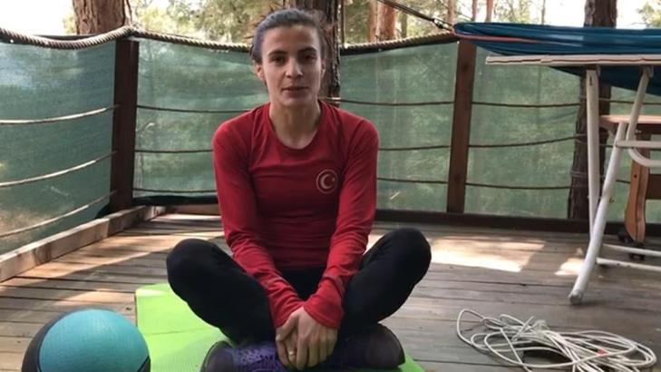 Milli atlet Yasemin Can Arslan ve minik sporculardan