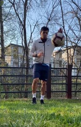 Guilherme antrenmanlarını eşi ile birlikte yapıyor