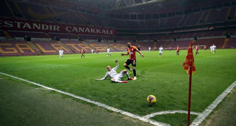 Futbolcular maaşlarında ne kadar indirim yapacak?