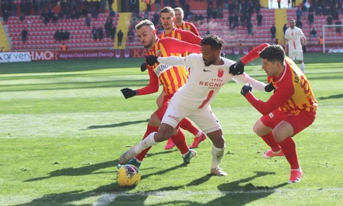 Campanharo, sağlık çalışanlarının Dünya Sağlık Günü'nü kutladı