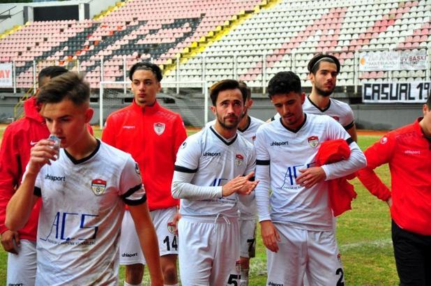 20 yaş altına getirilen yasak en çok Manisaspor'u vurdu