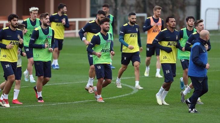 Fenerbahçe'de gönüllü maaş indirimi