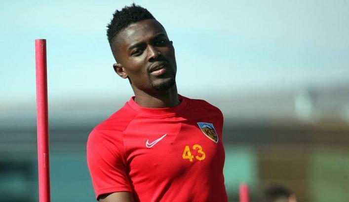 Mensah'tan güldüren paylaşım
