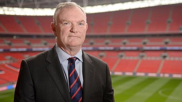 İngiltere Futbol Federasyonu Başkanı Clarke: Bu sezonu bitiremeyebiliriz