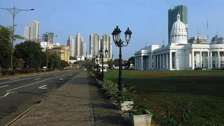 Sri Lanka'da Corona virüs nedeniyle sokağa çıkma yasağı 2 hafta uzatıldı