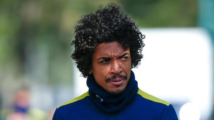 Luiz Gustavo'ya büyük onur