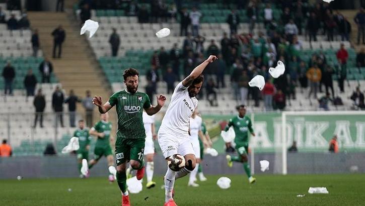 Bursaspor-Altay maçında davetsiz misafir