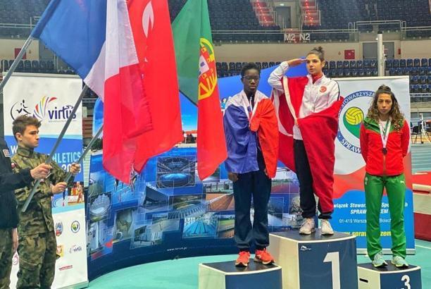 Özel sporcu Esra Bayrak, dünya şampiyonu oldu!