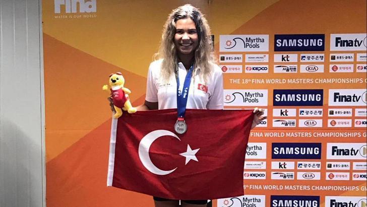 Milli yüzücü İpek Yalkı dünya ikincisi oldu
