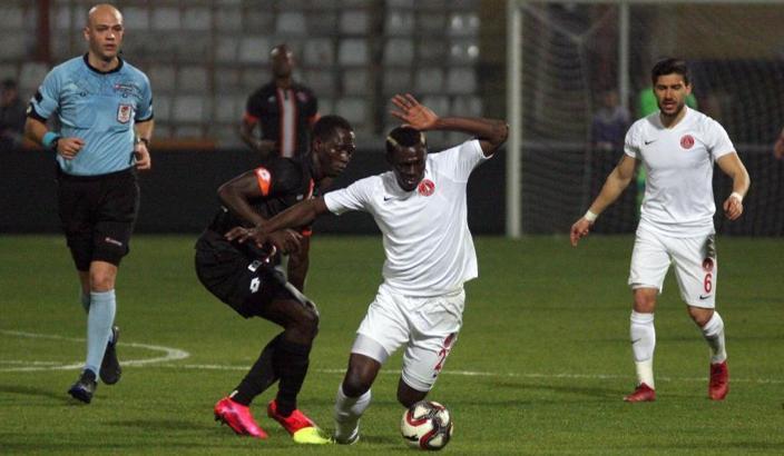 Adanaspor - Ümraniyespor maç sonucu: 0-1