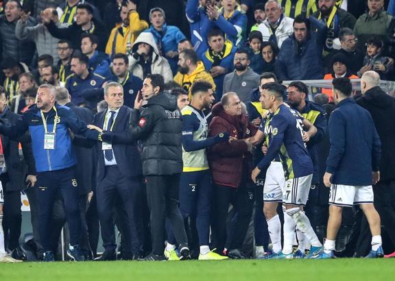 SON DAKİKA! Fenerbahçe - Galatasaray derbisinin faturası ağır oldu