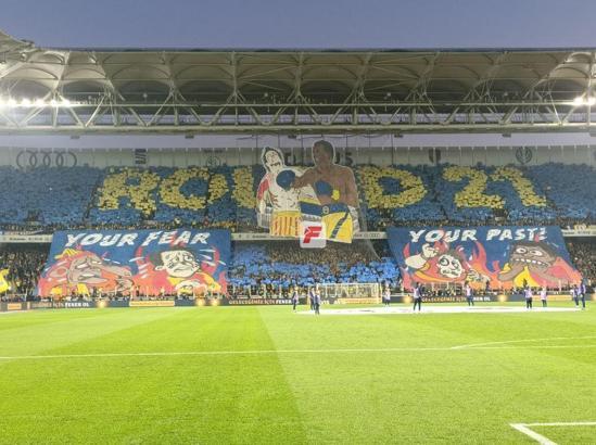Fenerbahçe taraftarından Galatasaray'a koreografi cevabı