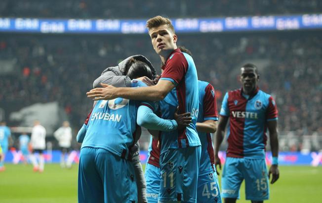 Alexander Sörloth Trabzonspor'u zirvede tutuyor