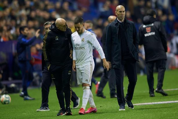 Real Madrid Eden Hazard'dan gelen kötü haberle yıkıldı